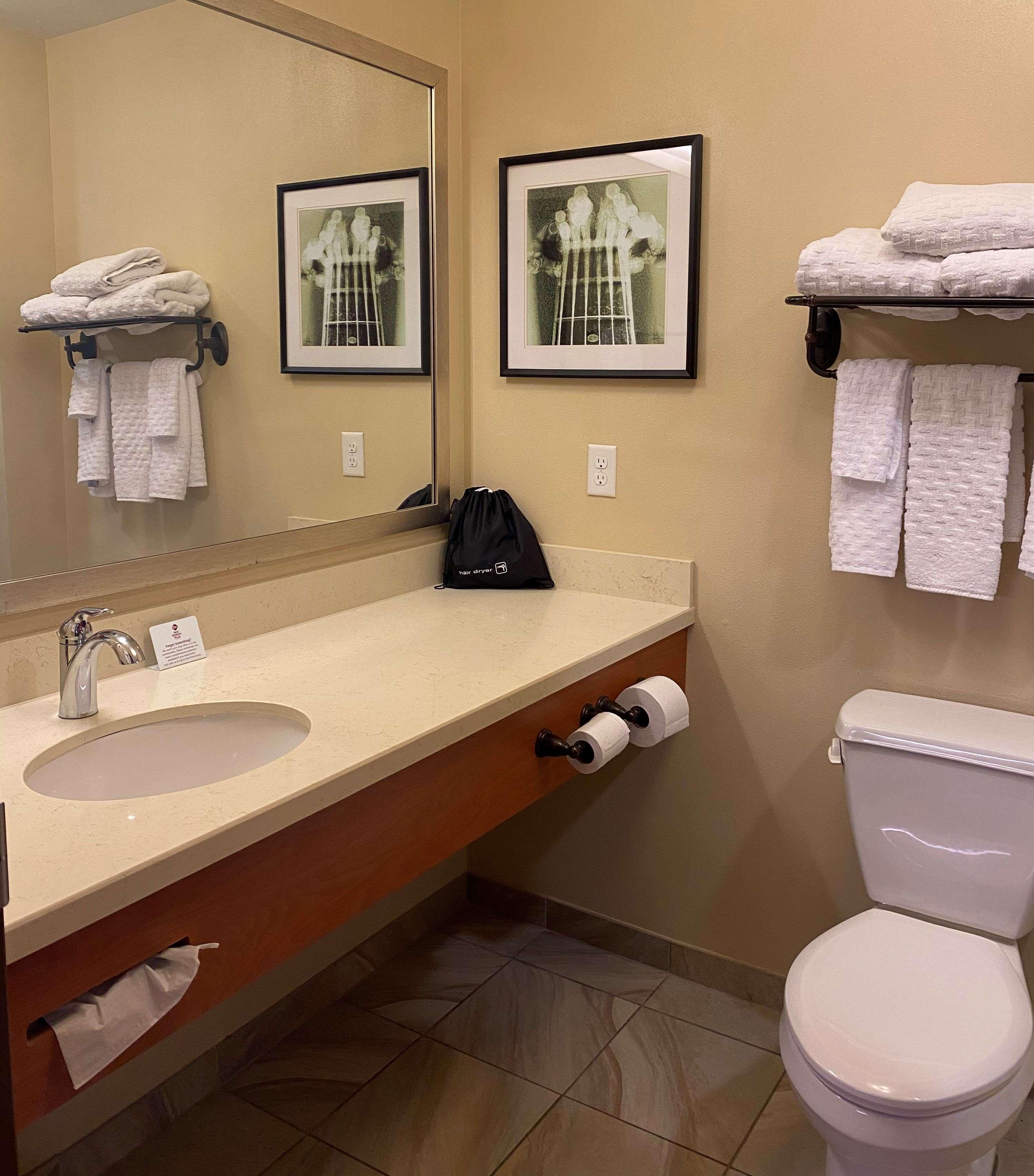 Best Western Plus Tuscumbia/Muscle Shoals Hotel & Suites Exterior photo