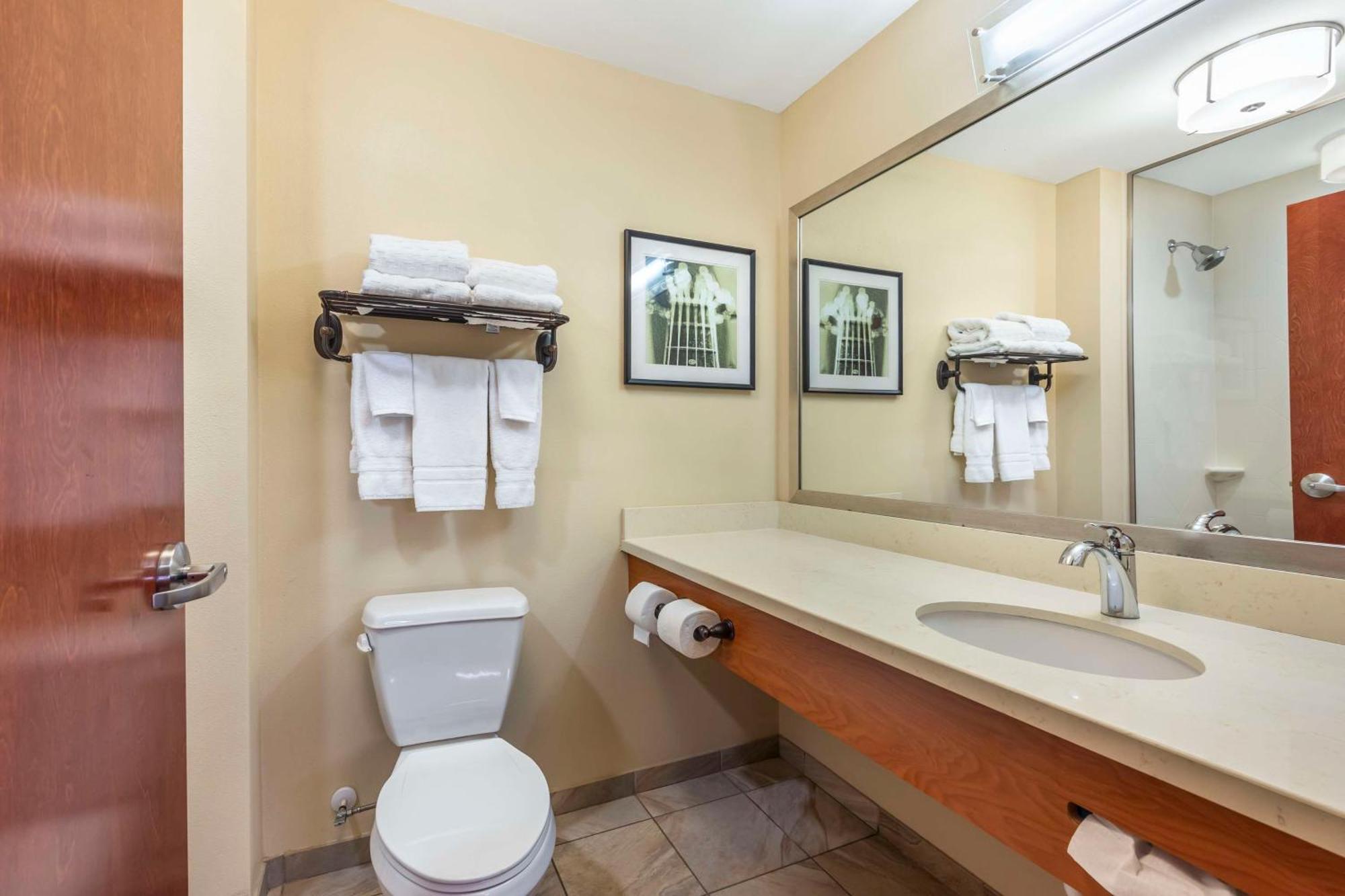 Best Western Plus Tuscumbia/Muscle Shoals Hotel & Suites Exterior photo