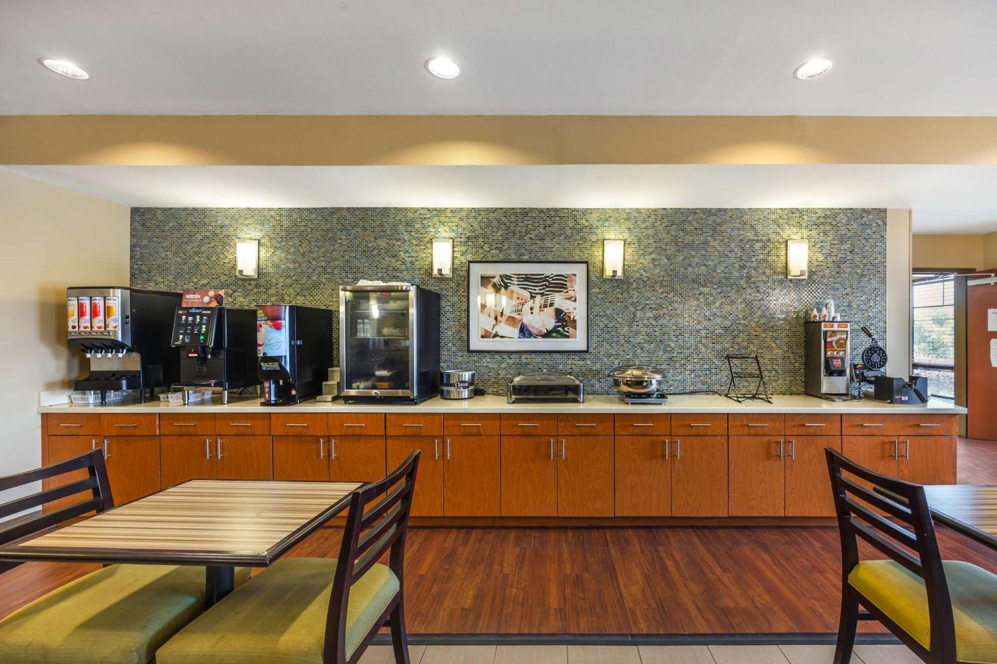 Best Western Plus Tuscumbia/Muscle Shoals Hotel & Suites Exterior photo
