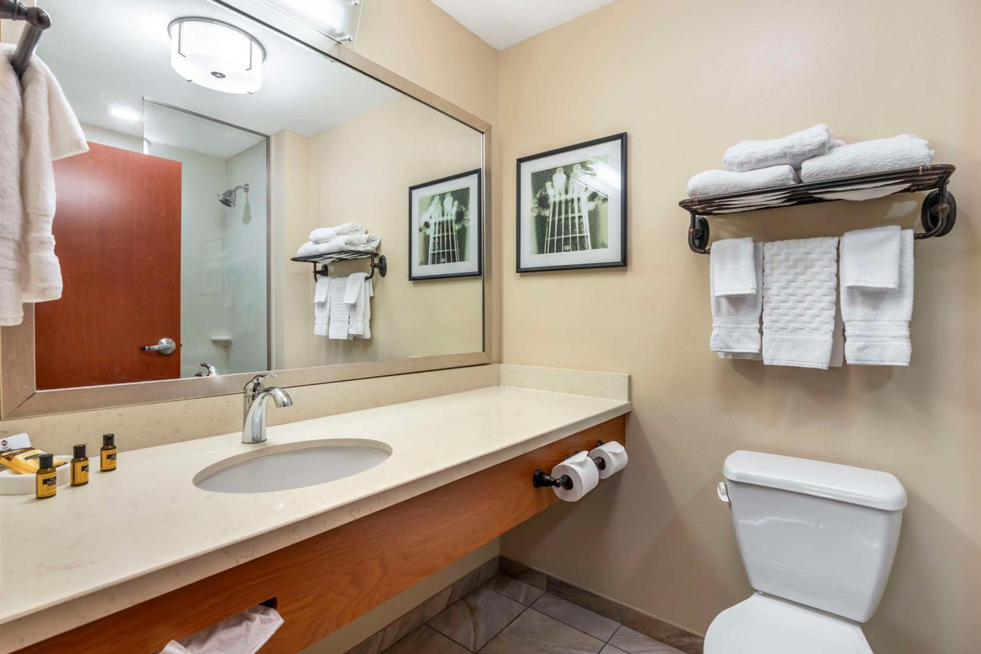 Best Western Plus Tuscumbia/Muscle Shoals Hotel & Suites Exterior photo