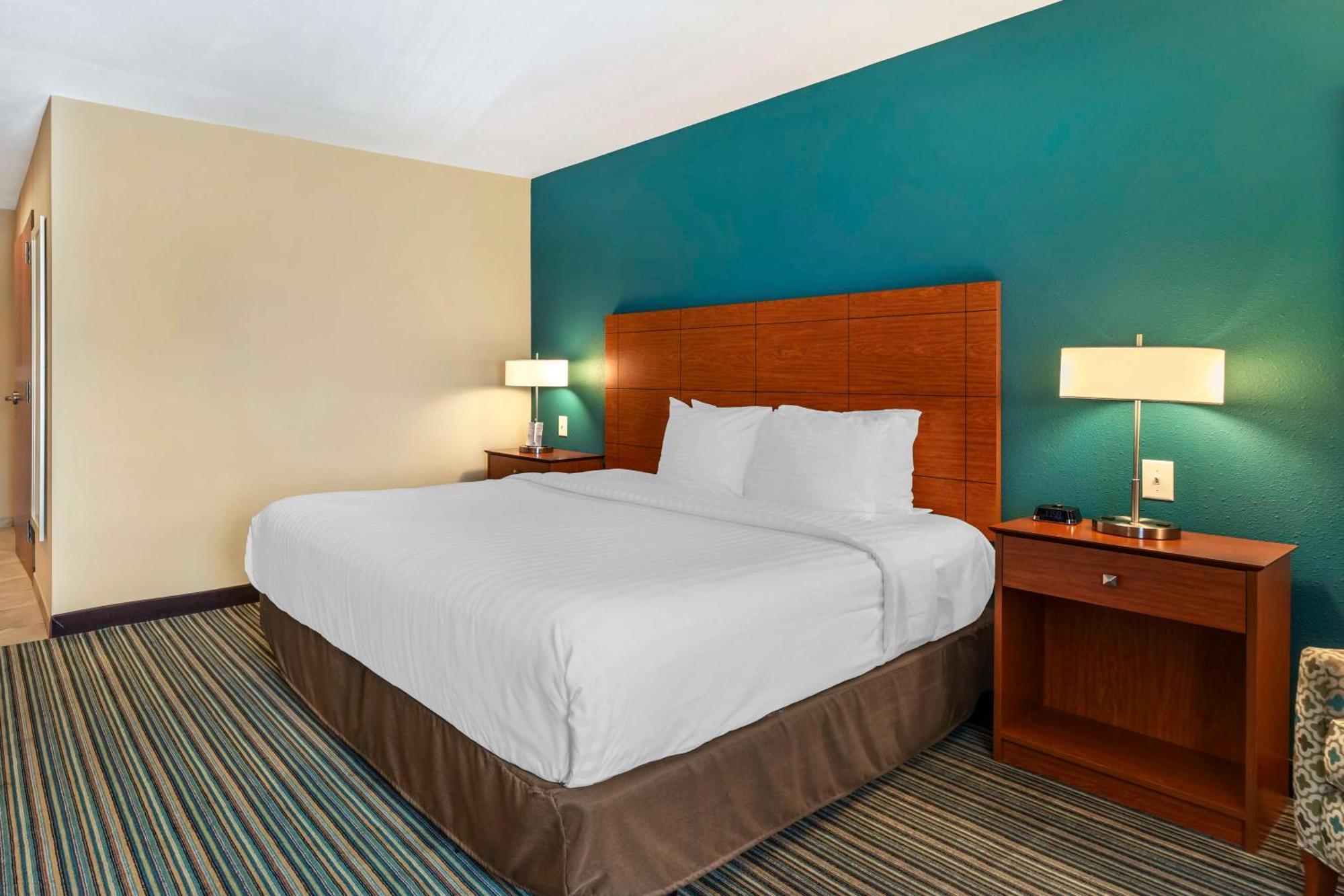 Best Western Plus Tuscumbia/Muscle Shoals Hotel & Suites Exterior photo