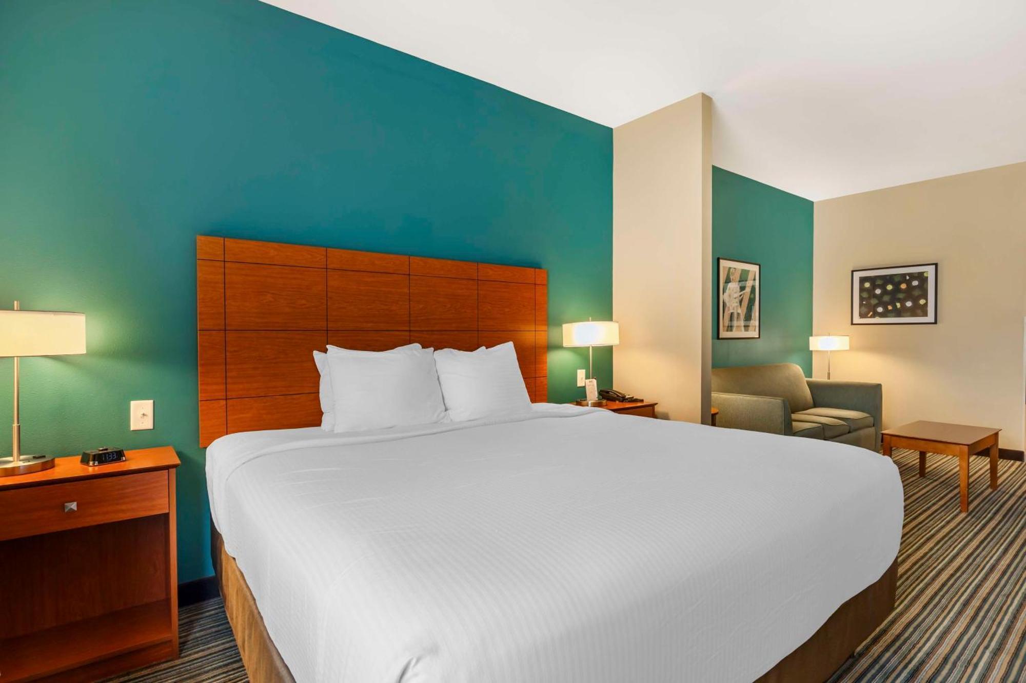 Best Western Plus Tuscumbia/Muscle Shoals Hotel & Suites Exterior photo