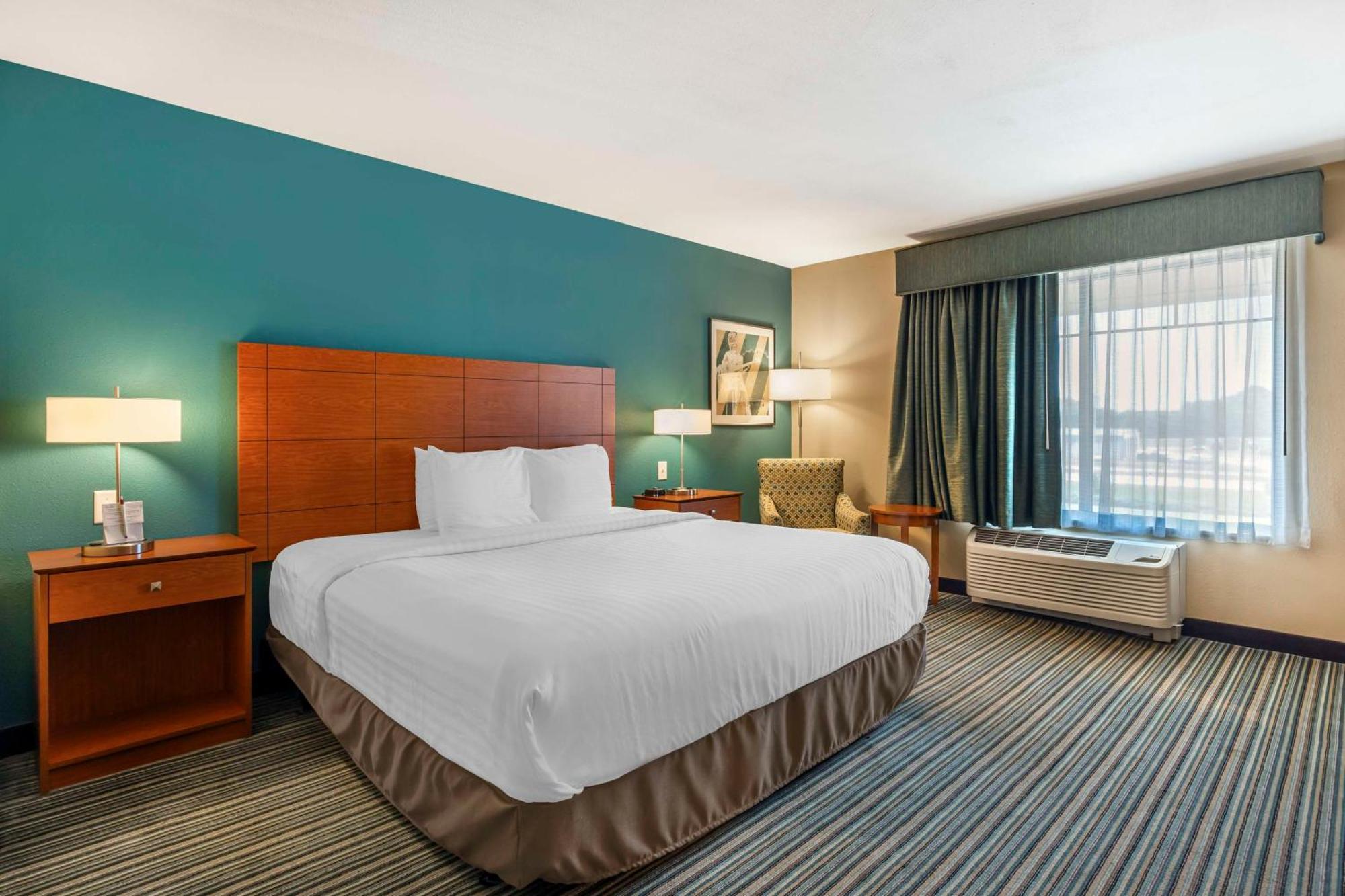 Best Western Plus Tuscumbia/Muscle Shoals Hotel & Suites Exterior photo