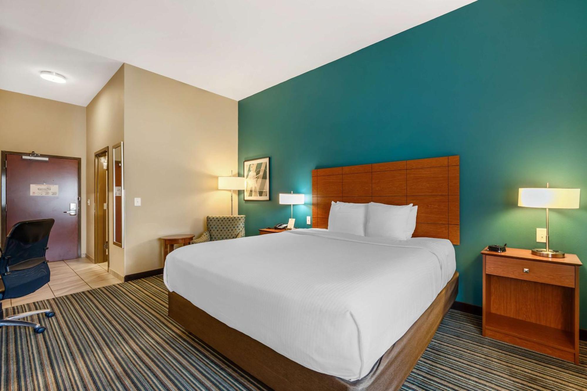 Best Western Plus Tuscumbia/Muscle Shoals Hotel & Suites Exterior photo