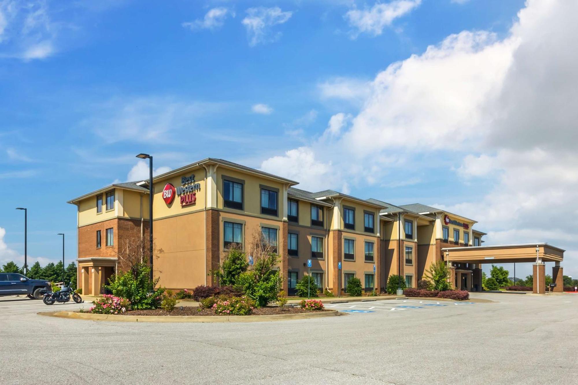 Best Western Plus Tuscumbia/Muscle Shoals Hotel & Suites Exterior photo