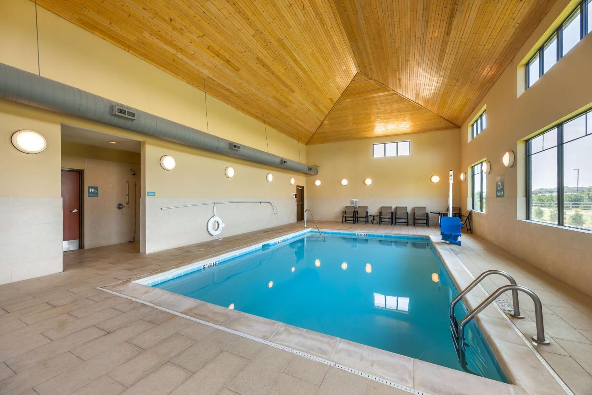 Best Western Plus Tuscumbia/Muscle Shoals Hotel & Suites Exterior photo