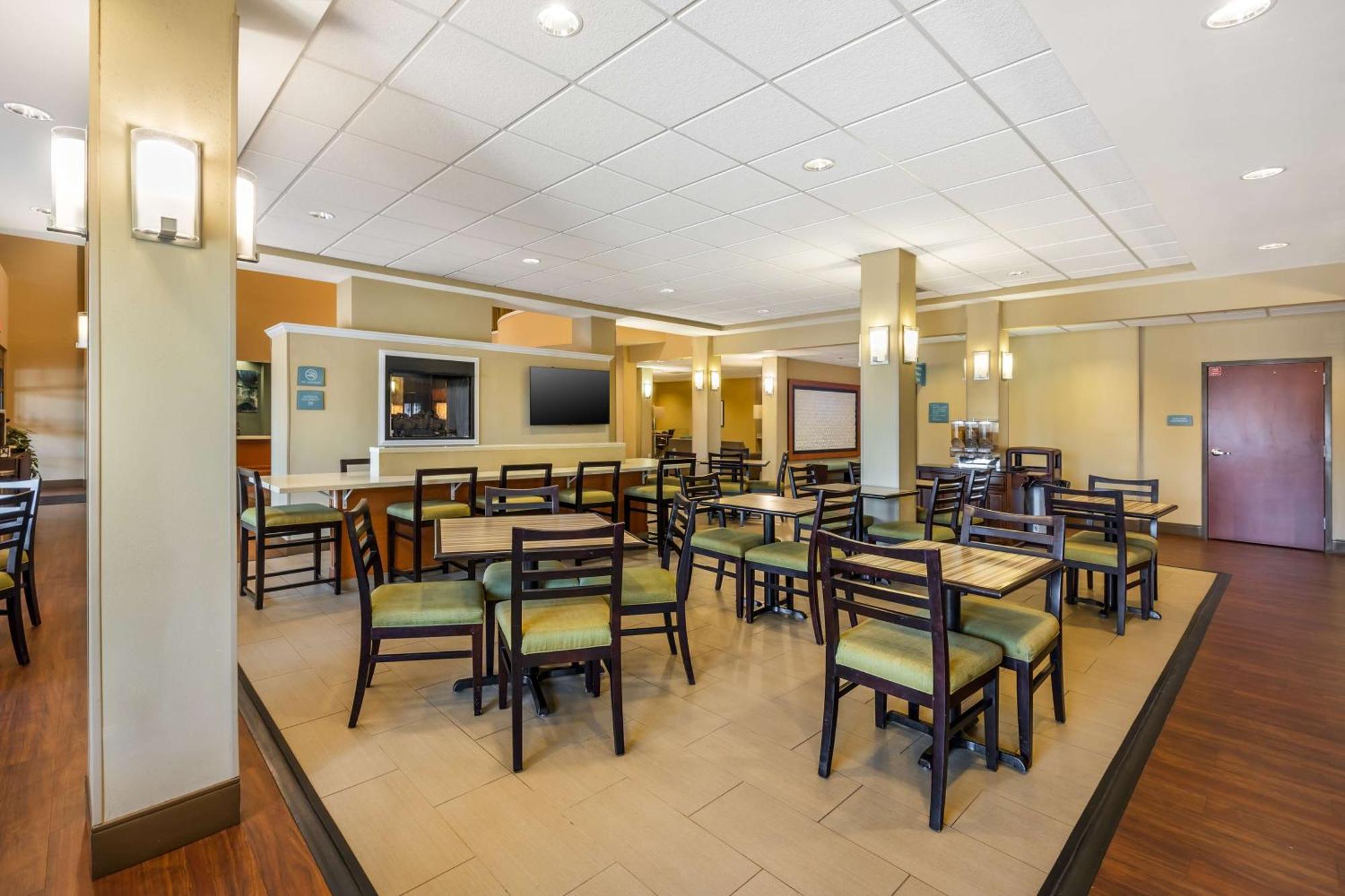 Best Western Plus Tuscumbia/Muscle Shoals Hotel & Suites Exterior photo