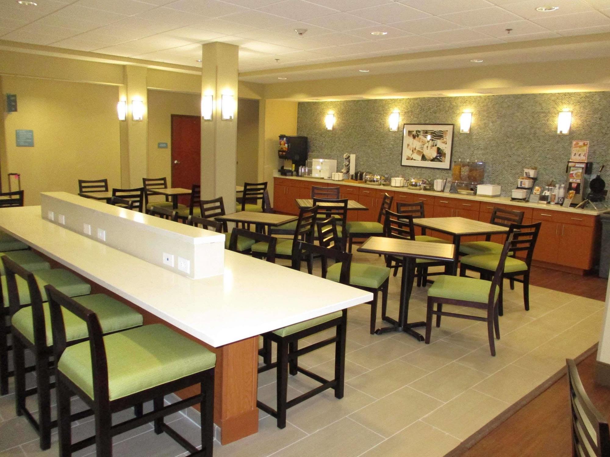 Best Western Plus Tuscumbia/Muscle Shoals Hotel & Suites Exterior photo